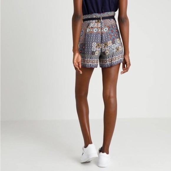 Desigual Shasa Pattern Shorts (10) - Picture 12 of 12